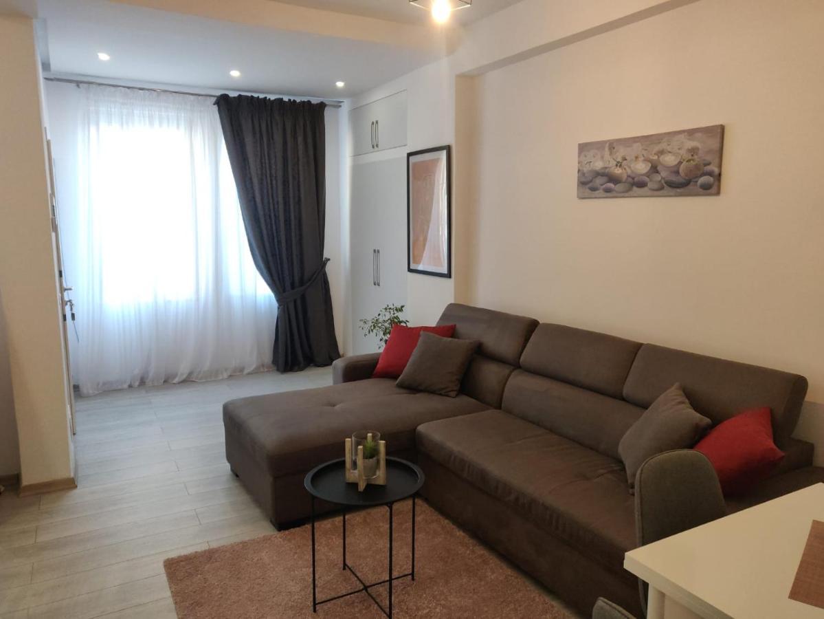 E&a Apartment
