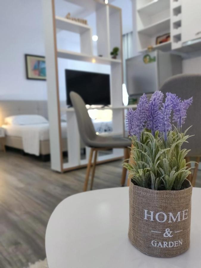 E&a Apartment